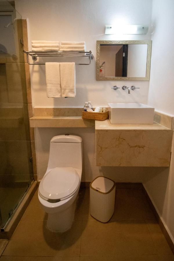 Hotel Villas Segovia Плая-дель-Кармен Экстерьер фото