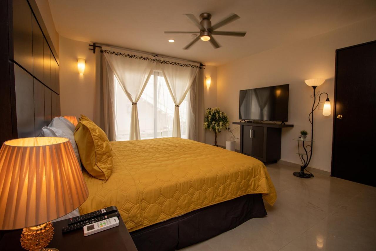 Hotel Villas Segovia Плая-дель-Кармен Экстерьер фото