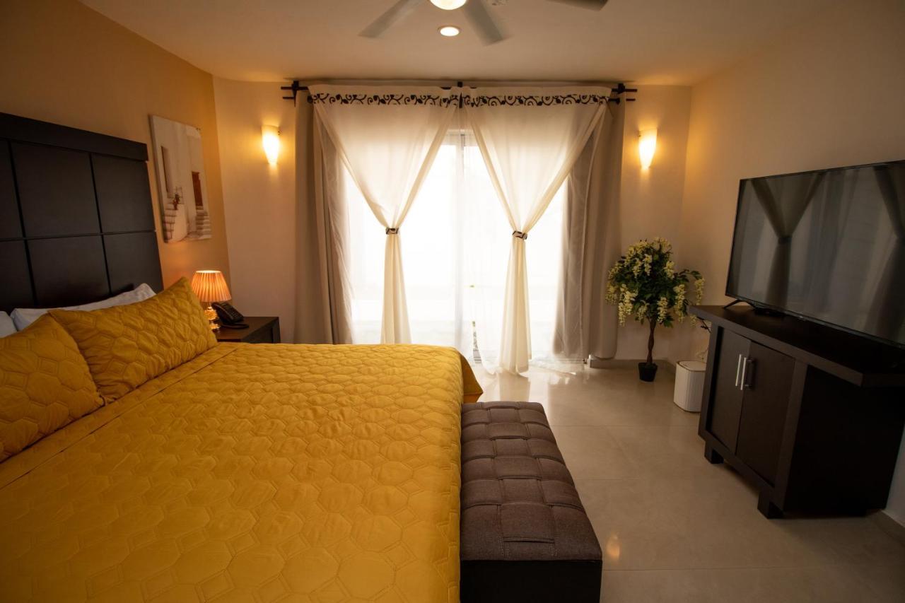 Hotel Villas Segovia Плая-дель-Кармен Экстерьер фото